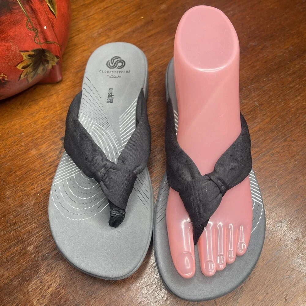 Clarks Cloudsteppers Sandals Womens 7M Arla Glison Thong Black Wedge WORN ONCE